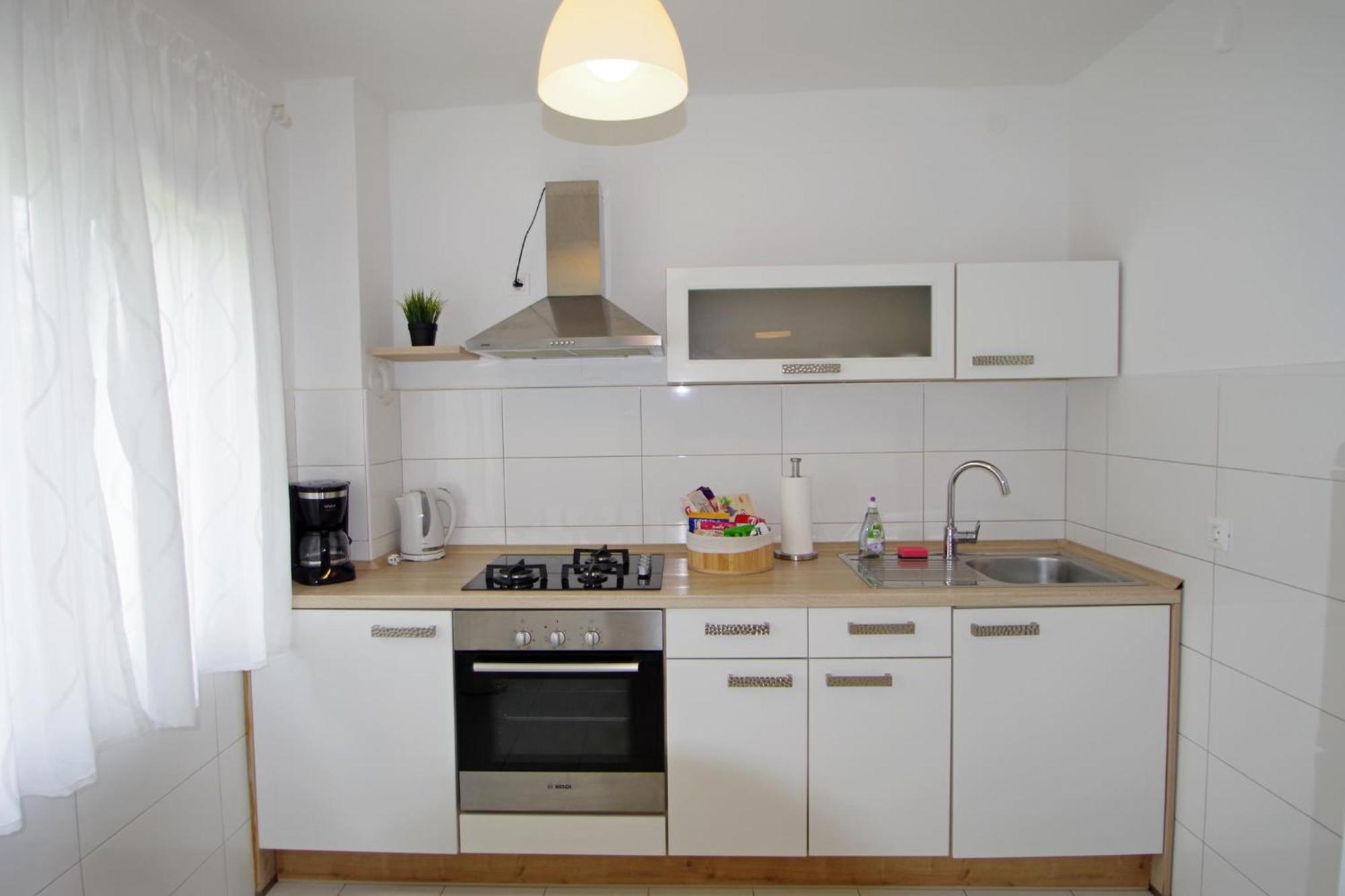 Apartments Nikolina Rakalj ภายนอก รูปภาพ