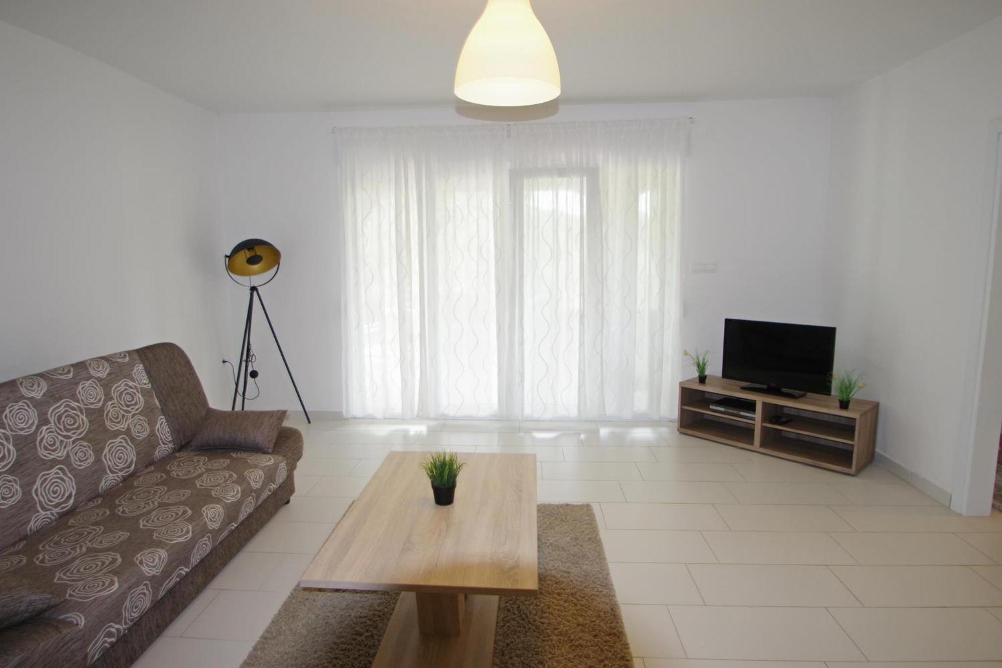 Apartments Nikolina Rakalj ภายนอก รูปภาพ
